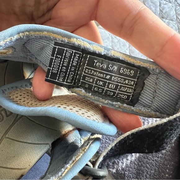 Teva Women's 8 Tan Dozer Water Closed Toe Waterproof Sandals Outdoor Shoe Hiking - Picture 5 of 7